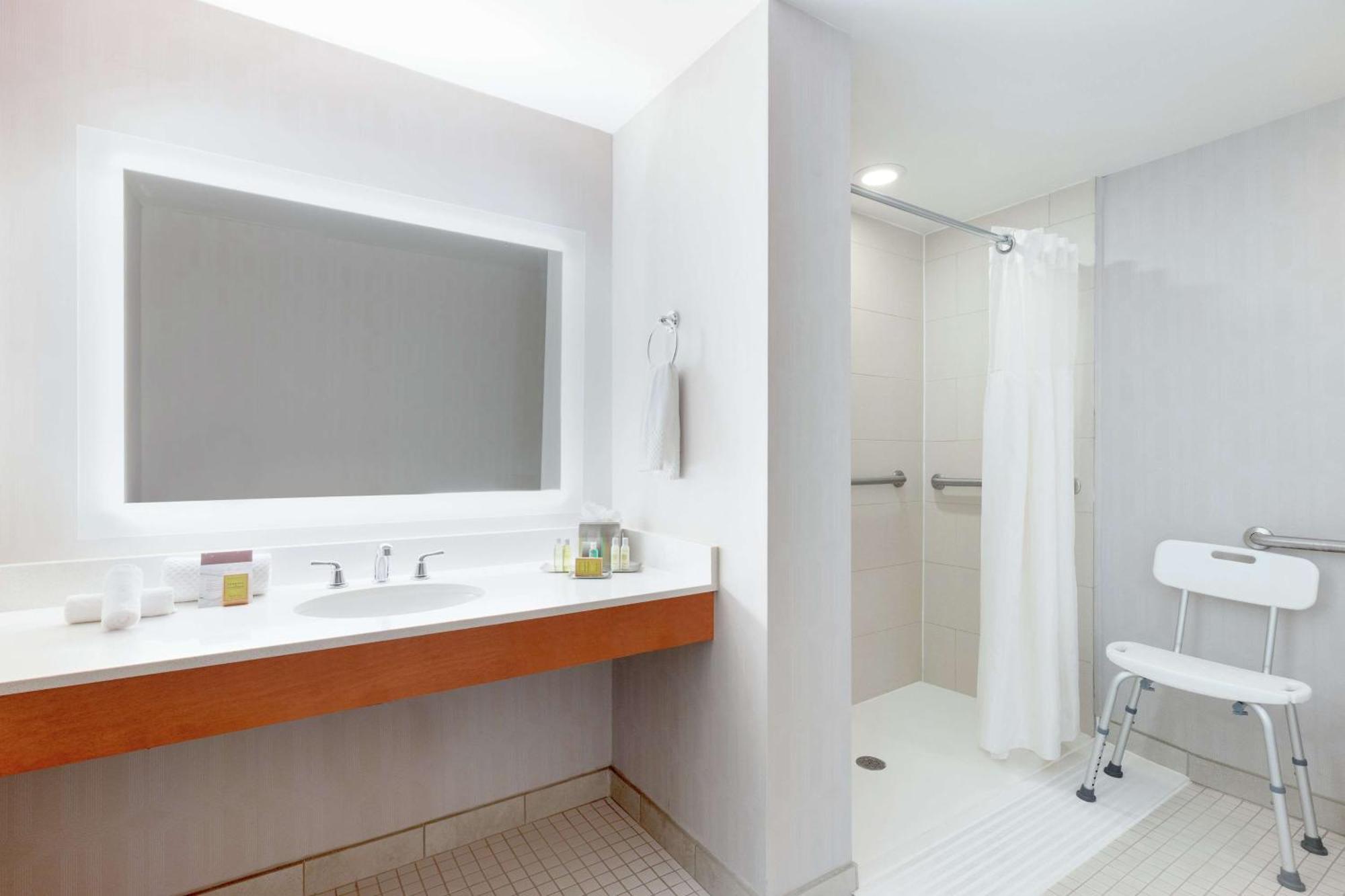 Doubletree By Hilton Atlanta Airport Hotel College Park Ngoại thất bức ảnh