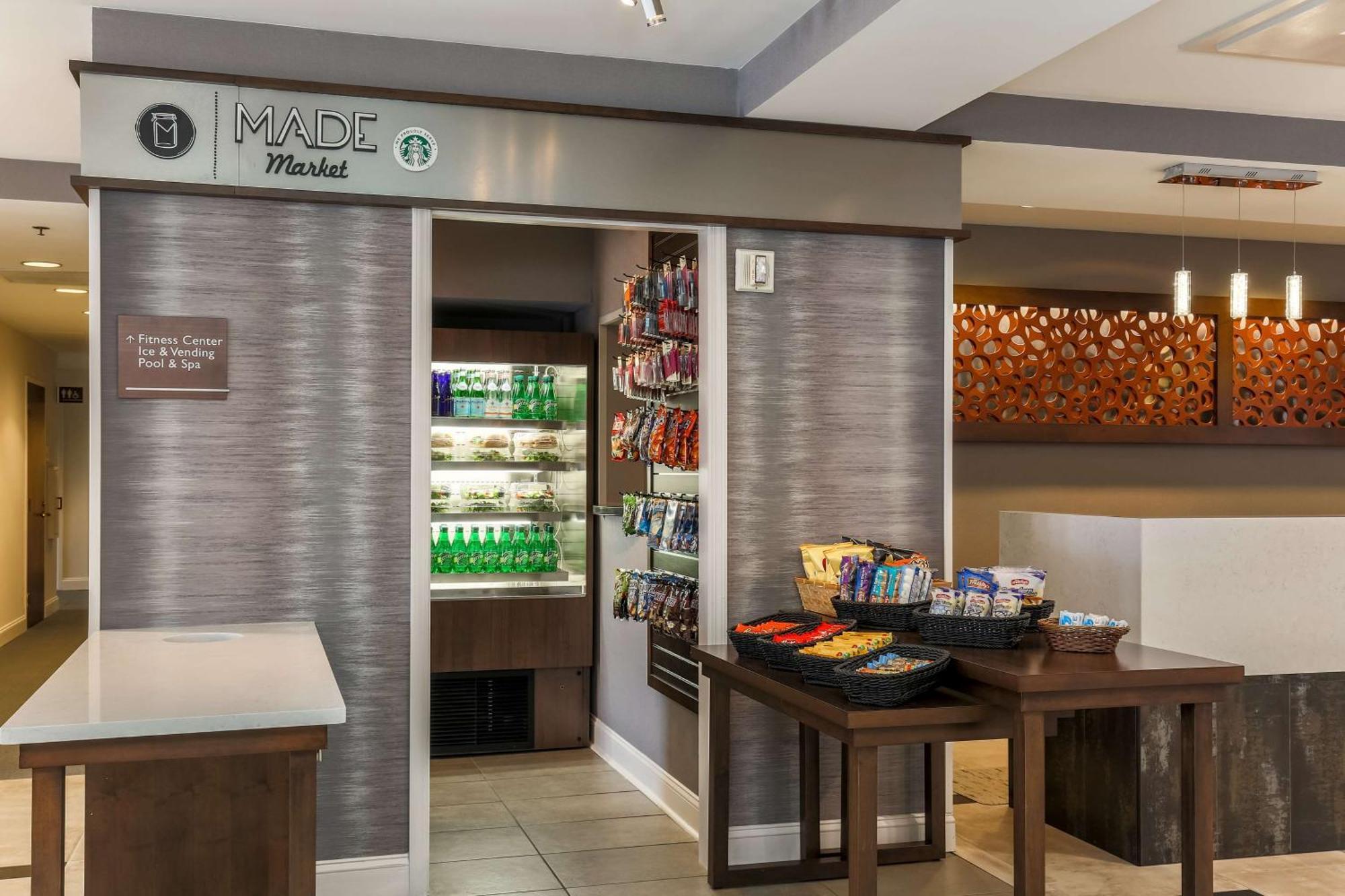 Doubletree By Hilton Atlanta Airport Hotel College Park Ngoại thất bức ảnh